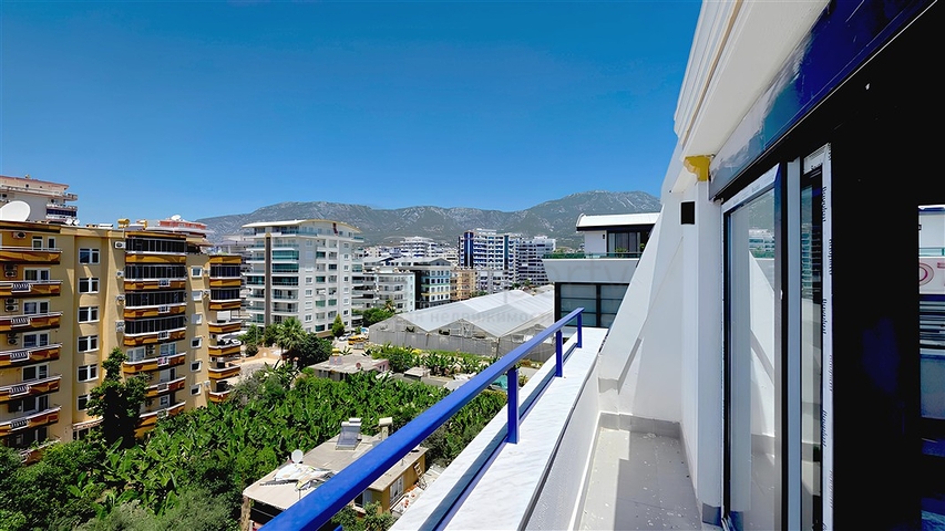 Пентхаус біля моря з просторою терасою в районі Каргаджак 