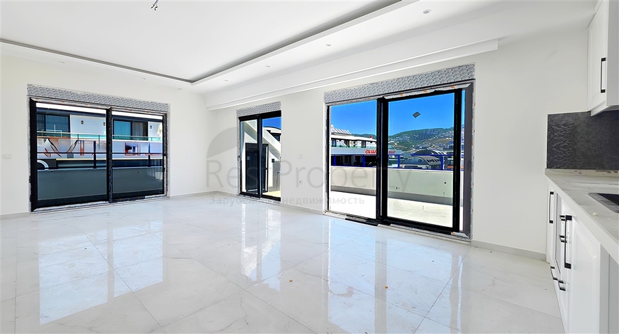 Пентхаус біля моря з просторою терасою в районі Каргаджак 