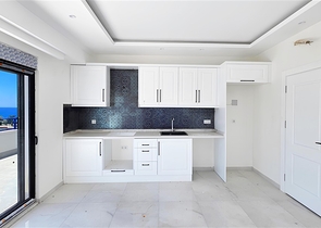 Пентхаус біля моря з просторою терасою в районі Каргаджак 