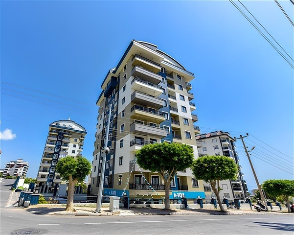 Просторий мебльований дуплекс з терасою і видом на море в сучасному житловому комплексі