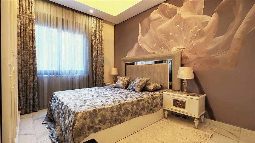 Просторий мебльований дуплекс з терасою і видом на море в сучасному житловому комплексі