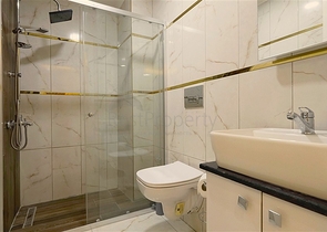 Просторий мебльований дуплекс з терасою і видом на море в сучасному житловому комплексі