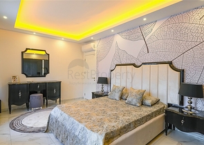 Просторий мебльований дуплекс з терасою і видом на море в сучасному житловому комплексі