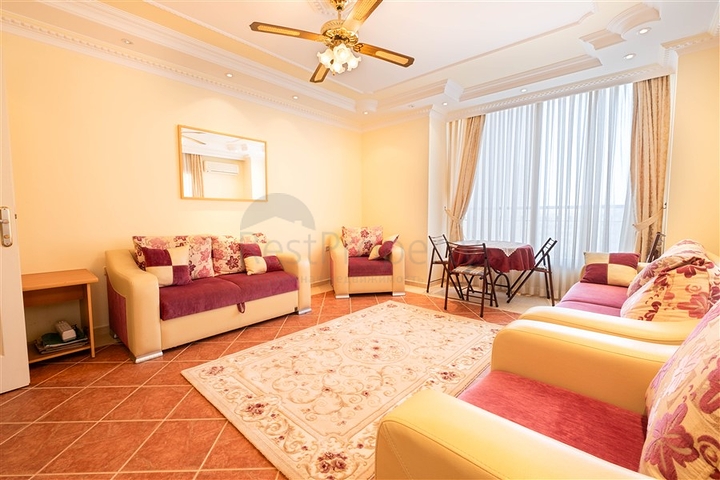 Затишна мебльована квартира 2 + 1 поруч з пляжем в районі Тосмур