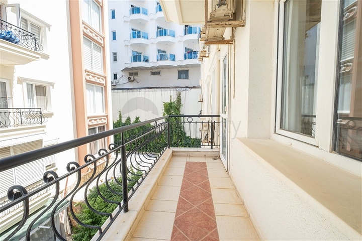 Затишна мебльована квартира 2 + 1 поруч з пляжем в районі Тосмур