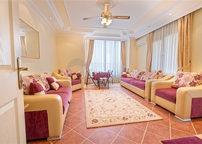 Затишна мебльована квартира 2 + 1 поруч з пляжем в районі Тосмур