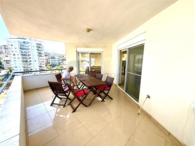 Комфортна мебльована квартира 2+1 в доглянутому житловому комплексі в районі Джікджіллі