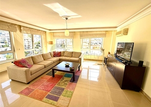 Комфортна мебльована квартира 2+1 в доглянутому житловому комплексі в районі Джікджіллі