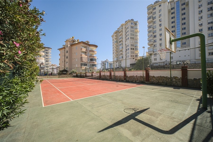 Затишна квартира 2 + 1 в житловому комплексі з інфраструктурою в районі Джікджіллі