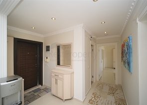 Затишна квартира 2 + 1 в житловому комплексі з інфраструктурою в районі Джікджіллі