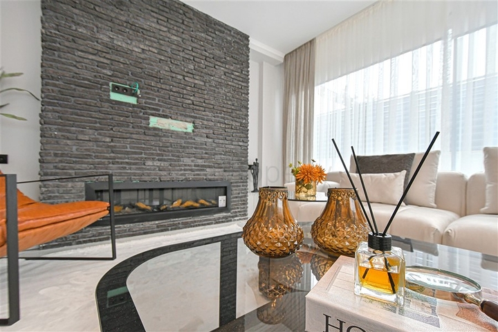 Сучасна вілла 3 + 1 з панорамним видом на море в районі Бекташ