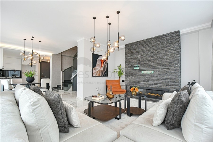 Сучасна вілла 3 + 1 з панорамним видом на море в районі Бекташ