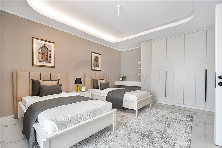 Сучасна вілла 3 + 1 з панорамним видом на море в районі Бекташ