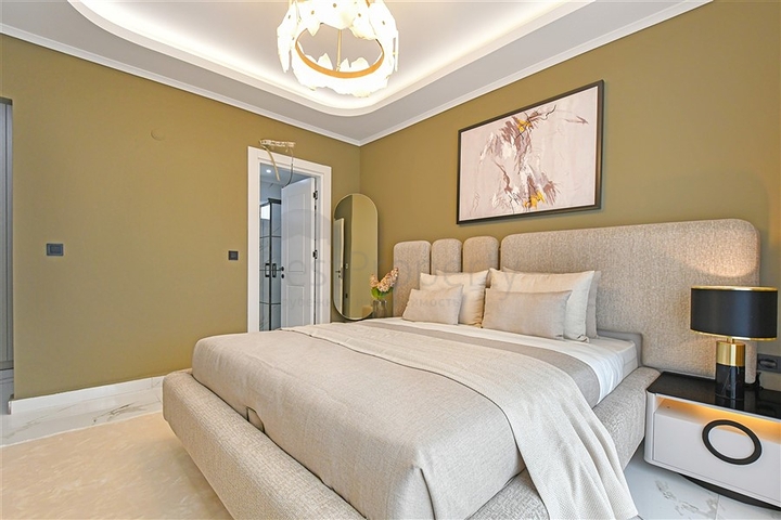 Сучасна вілла 3 + 1 з панорамним видом на море в районі Бекташ