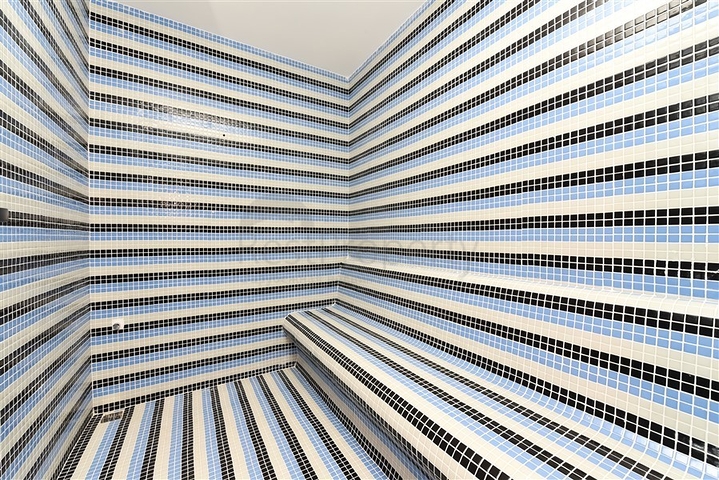 Простора квартира 2 + 1 в новому комплексі з видом на море в центрі Аланії