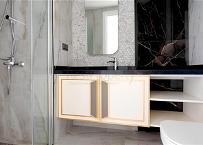 Простора квартира 2 + 1 в новому комплексі з видом на море в центрі Аланії