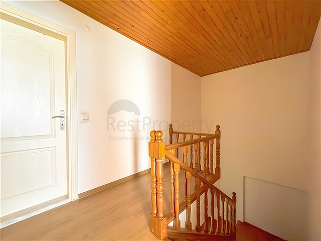 Простора квартира 4 + 1 в районі Оба - для комфортного життя біля моря