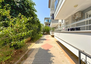 Простора квартира 4 + 1 в районі Оба - для комфортного життя біля моря