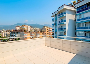 Простора квартира 4 + 1 в районі Оба - для комфортного життя біля моря