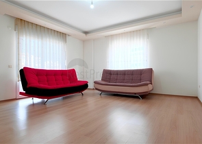 Простора квартира 4 + 1 в районі Оба - для комфортного життя біля моря