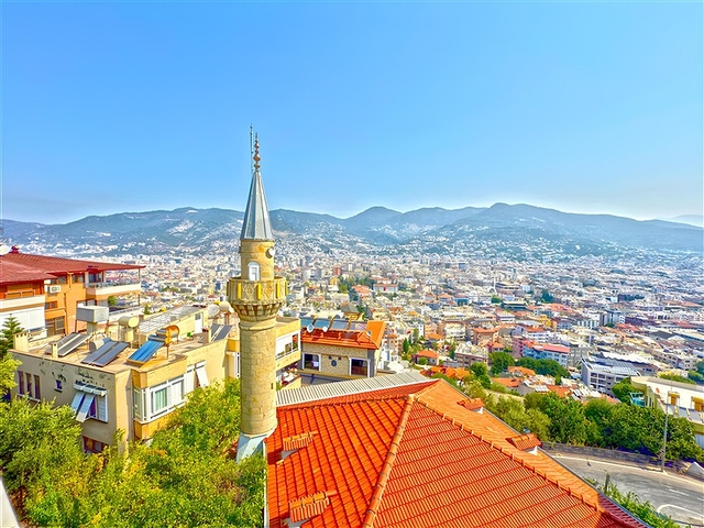 Затишна квартира з видом на море біля підніжжя аланійської фортеці