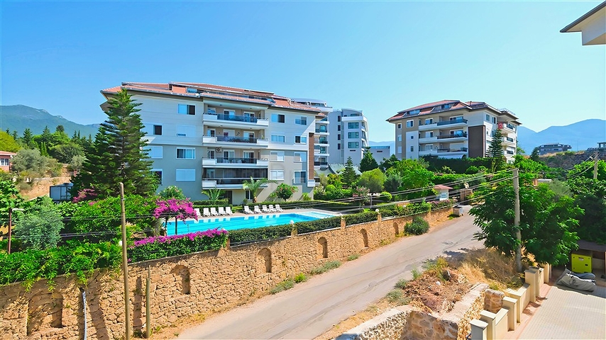 Простора мебльована квартира 2+1 в доглянутому житловому комплексі з багатою інфраструктурою