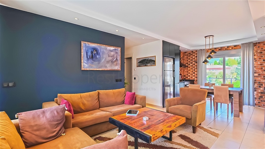 Простора мебльована квартира 2+1 в доглянутому житловому комплексі з багатою інфраструктурою