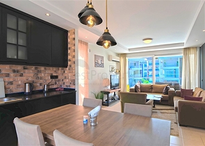 Простора мебльована квартира 2+1 в доглянутому житловому комплексі з багатою інфраструктурою