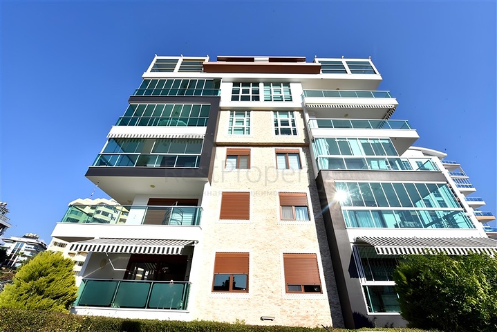 Затишок і комфорт біля моря: квартира з ідеальним розташуванням в Тосмурі