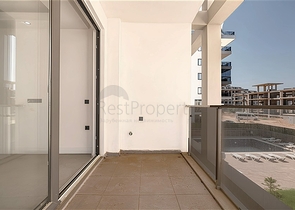 Сучасна квартира в оточенні природи і моря