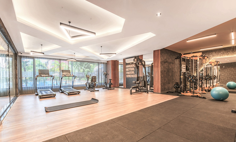 Сучасна квартира з садом біля моря в мальовничому районі