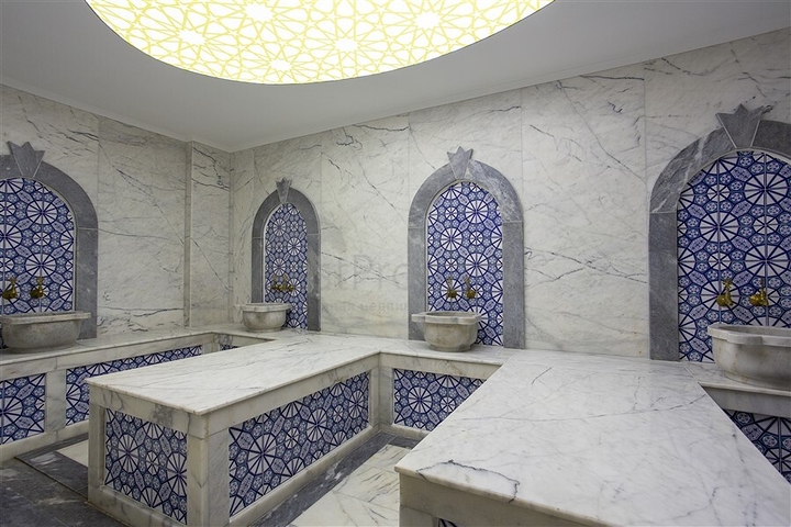 Просторий пентхаус 4 + 1 з багатою інфраструктурою в серці району Оба