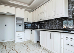 Просторий пентхаус 4 + 1 з багатою інфраструктурою в серці району Оба