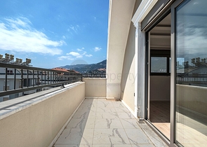 Просторий пентхаус 4 + 1 з багатою інфраструктурою в серці району Оба