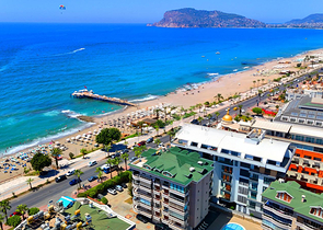 Просторий пентхаус біля моря з видом і комфортом 