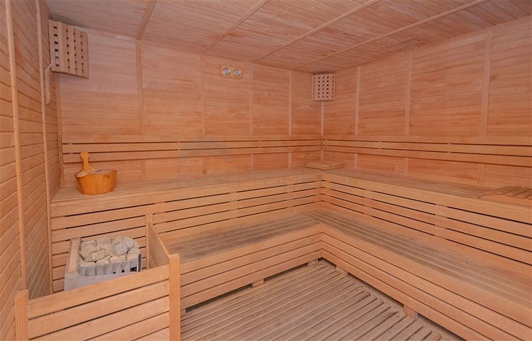 Розкішна вілла з панорамним видом на море в одному з найпрестижніших районів Аланії