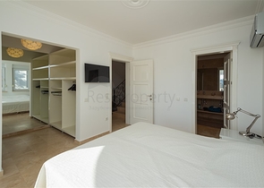 Розкішна вілла з панорамним видом на море в одному з найпрестижніших районів Аланії