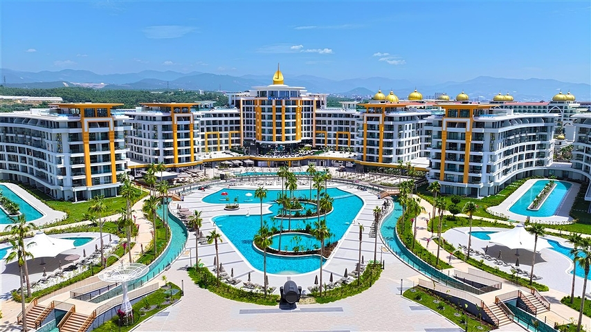 Розкішна квартира в сучасному житловому комплексі біля моря