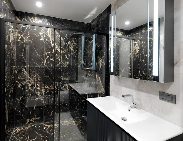 Розкішна квартира в сучасному житловому комплексі біля моря