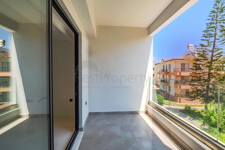 Розкішна квартира в сучасному житловому комплексі біля моря