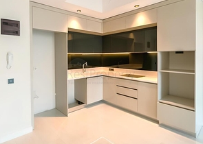 Розкішна квартира в сучасному житловому комплексі біля моря