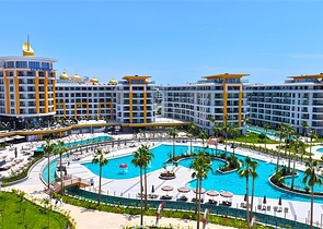 Розкішна квартира в сучасному житловому комплексі біля моря