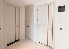 Розкішна квартира в сучасному житловому комплексі біля моря