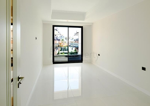 Розкішна квартира в сучасному житловому комплексі біля моря