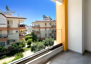 Розкішна квартира в сучасному житловому комплексі біля моря