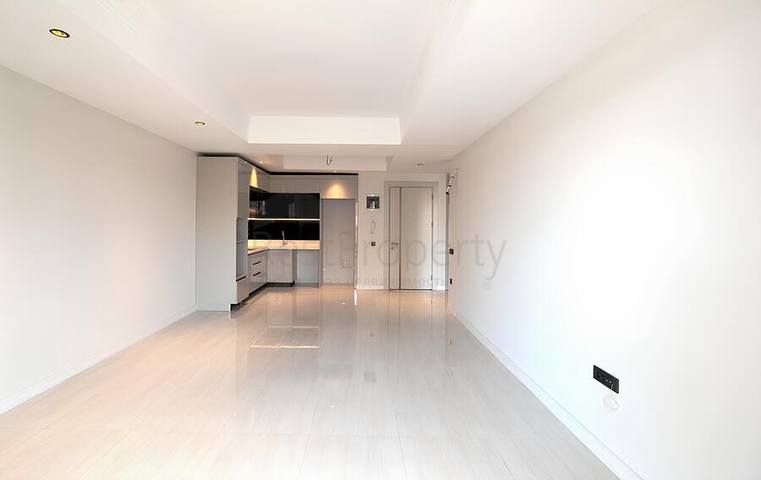 Сучасна квартира біля моря в престижному комплексі