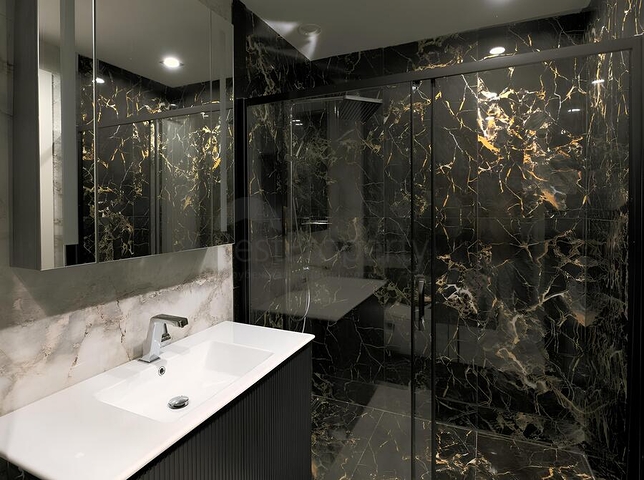 Сучасна квартира біля моря в престижному комплексі