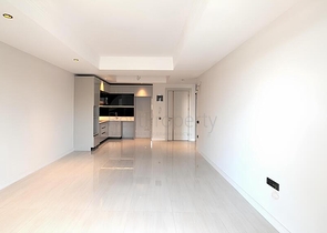 Сучасна квартира біля моря в престижному комплексі