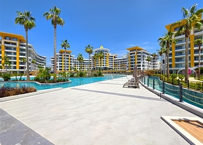 Сучасна квартира біля моря в престижному районі Турклер