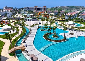 Сучасна квартира біля моря в престижному районі Турклер